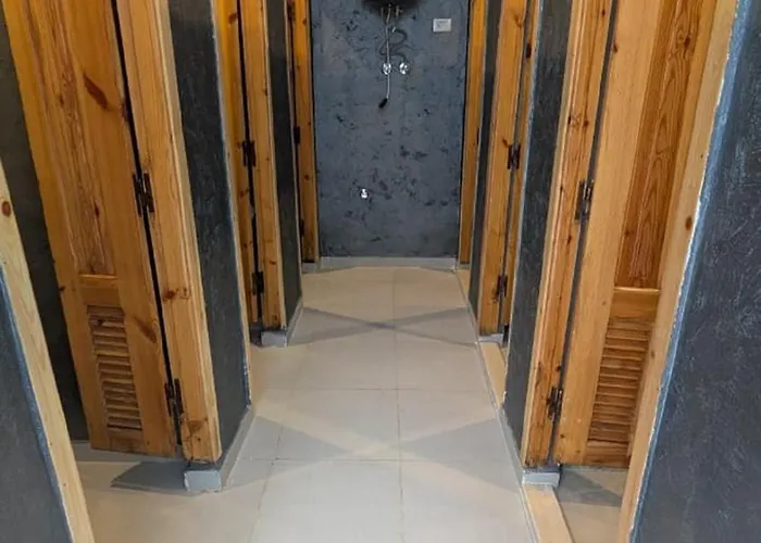 Hostify And Rooftop Hostel *