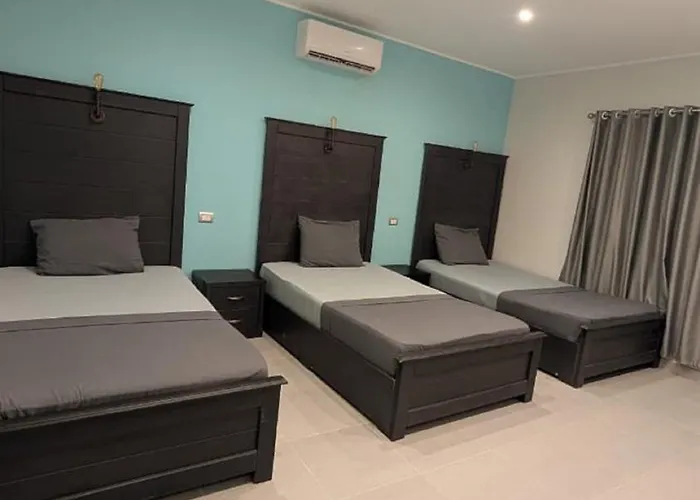 Hostify And Rooftop بيت شباب *